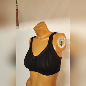 NWT High Impact Wireless Sports Bra 32DD